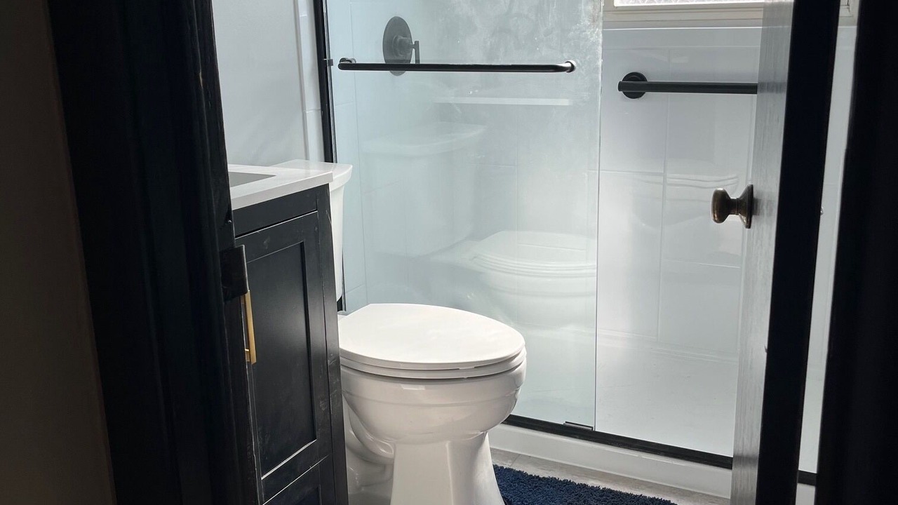 Photo of Bathroom in Dewy Rose