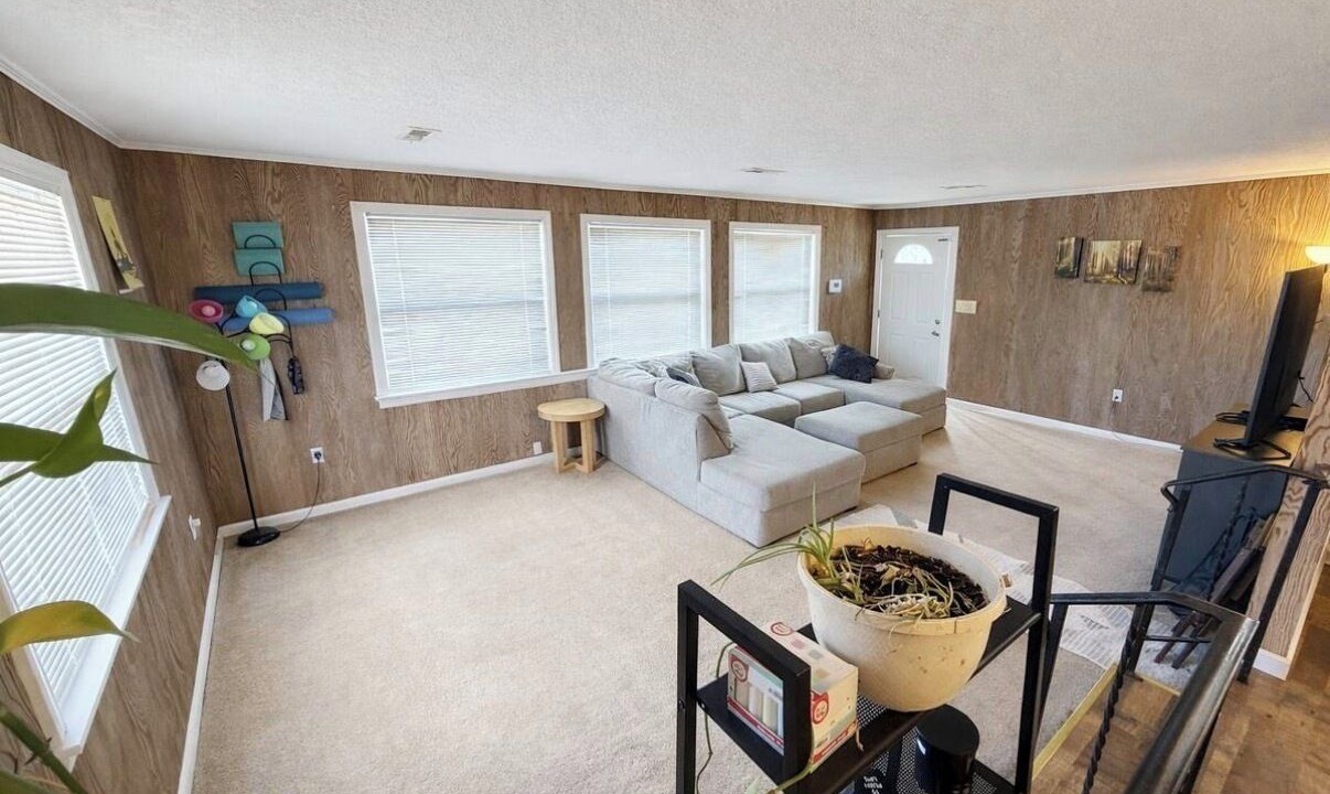Photo of Livingroom in Rossville