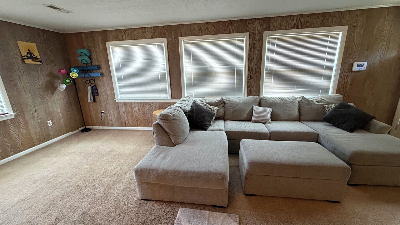 Photo of Livingroom in Rossville