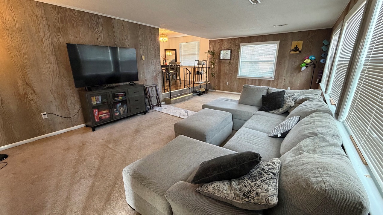 Photo of Livingroom in Rossville