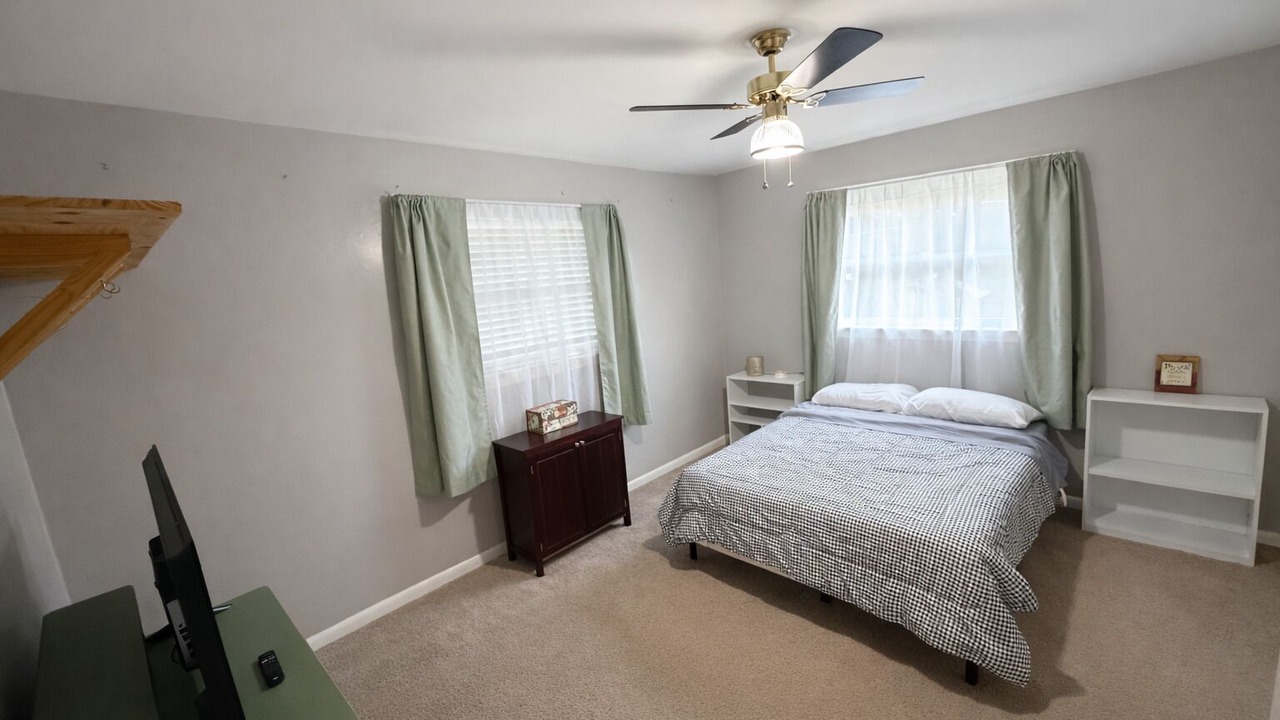 Photo of Bedroom in Rossville