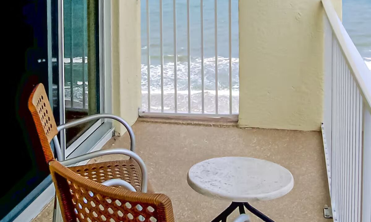 Photo of Patio Balcony in Seminole Park