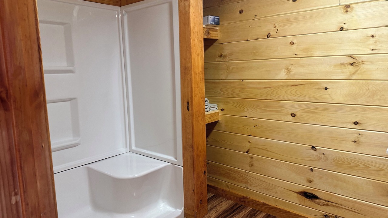 Photo of Bathroom in Whitley City