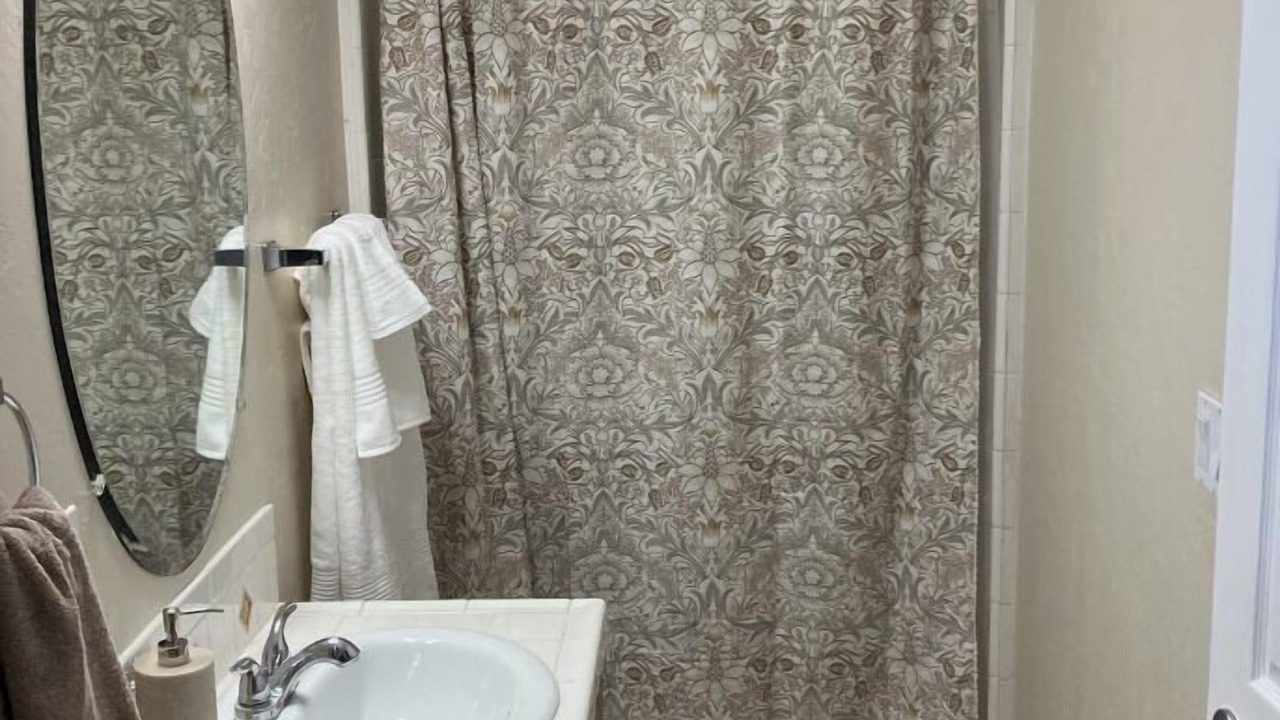 Photo of Bathroom in Athol