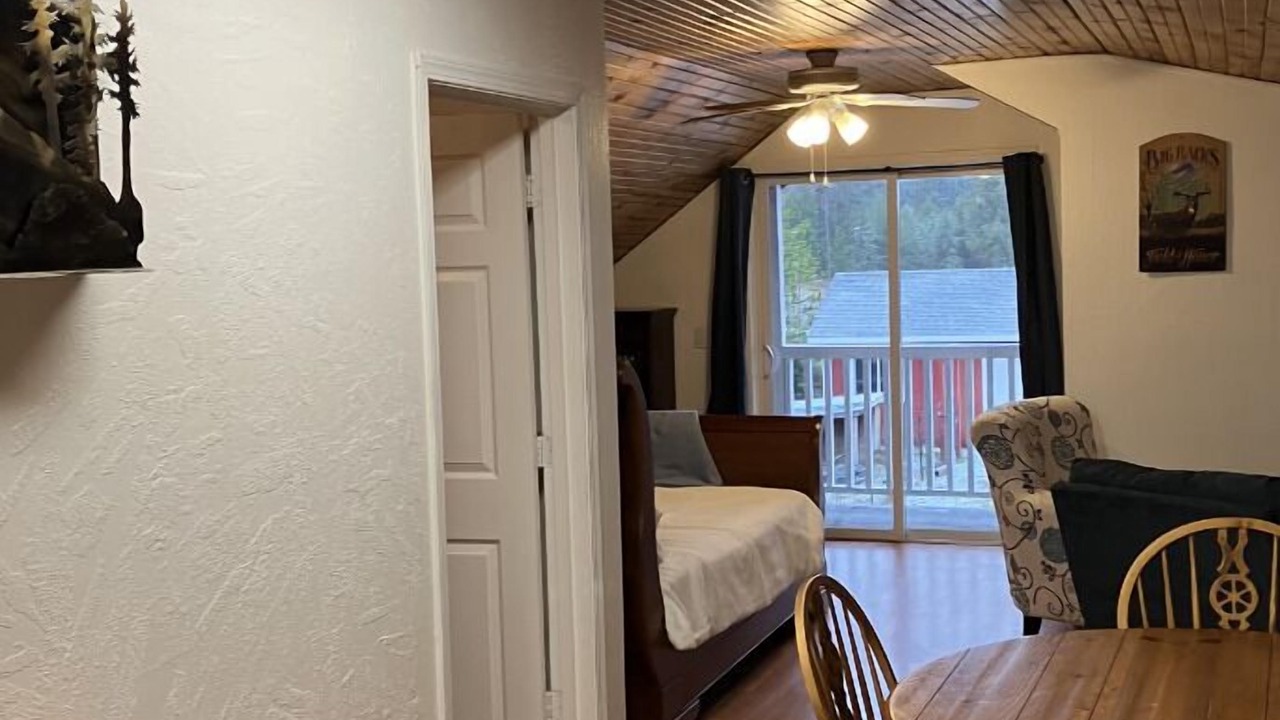 Photo of Livingroom in Athol