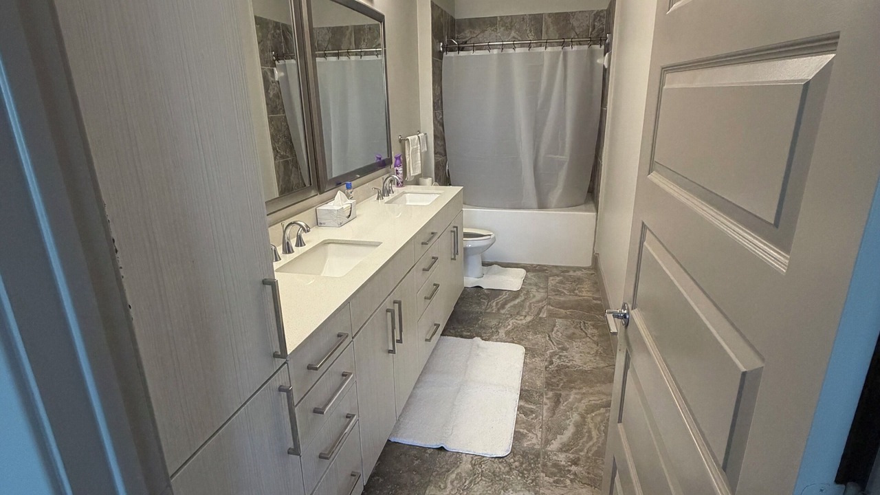 Photo of Bathroom in Woodlake - Briar Meadow
