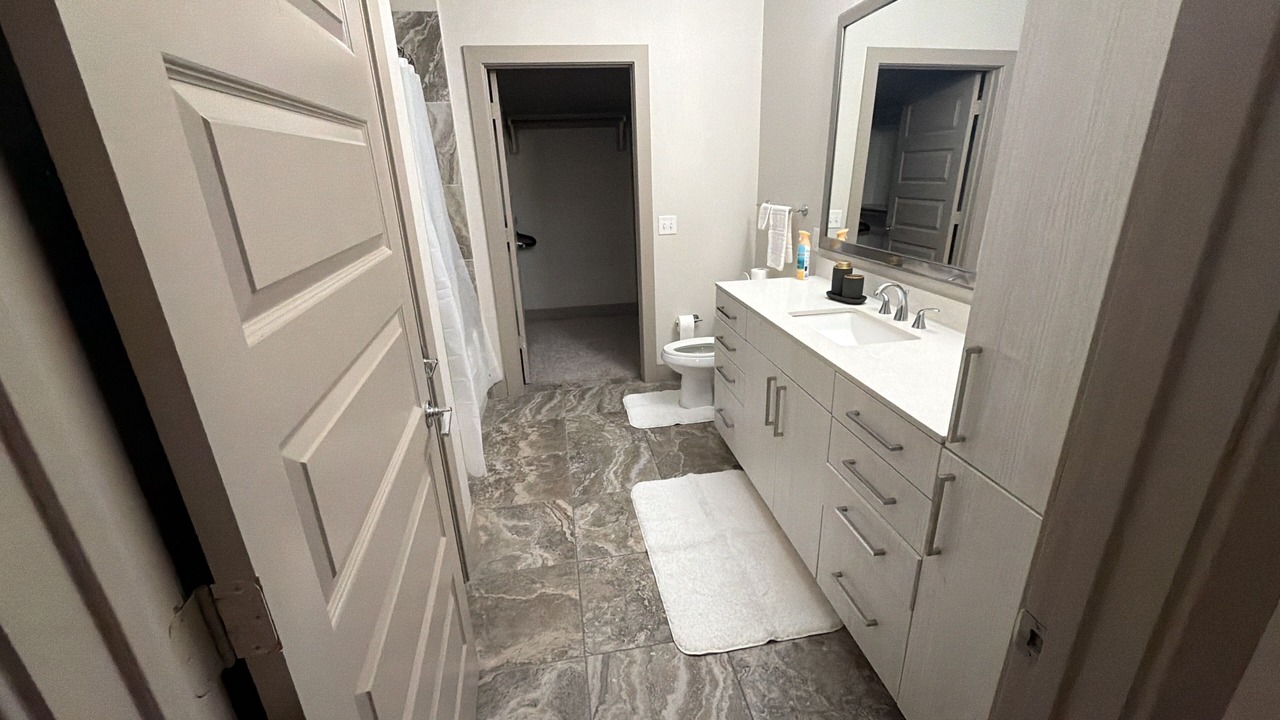 Photo of Bathroom in Woodlake - Briar Meadow