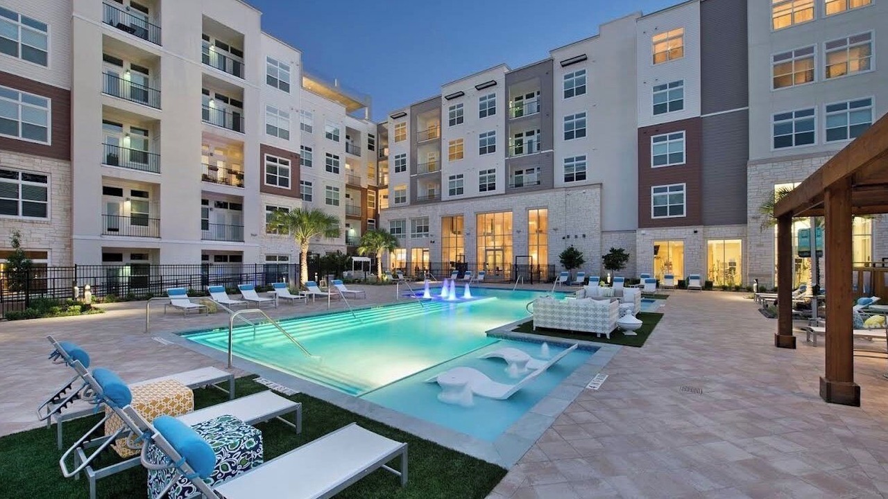 Photo of Outdoor in Woodlake - Briar Meadow