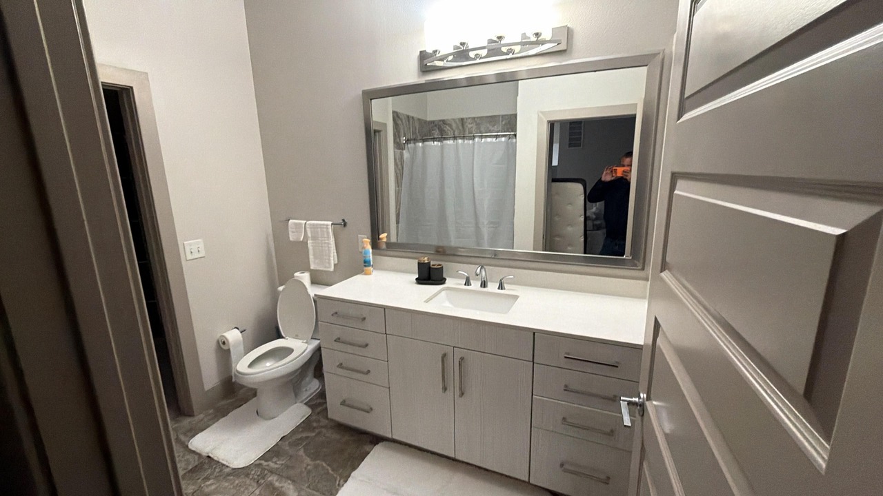Photo of Bathroom in Woodlake - Briar Meadow
