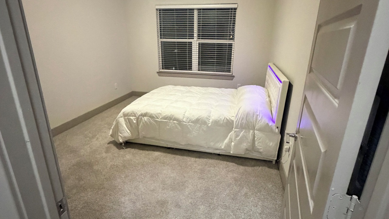 Photo of Bedroom in Woodlake - Briar Meadow