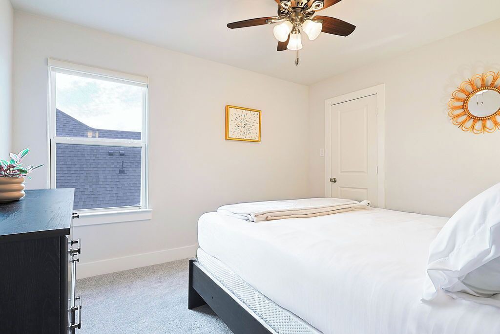 Photo of Bedroom in Garland