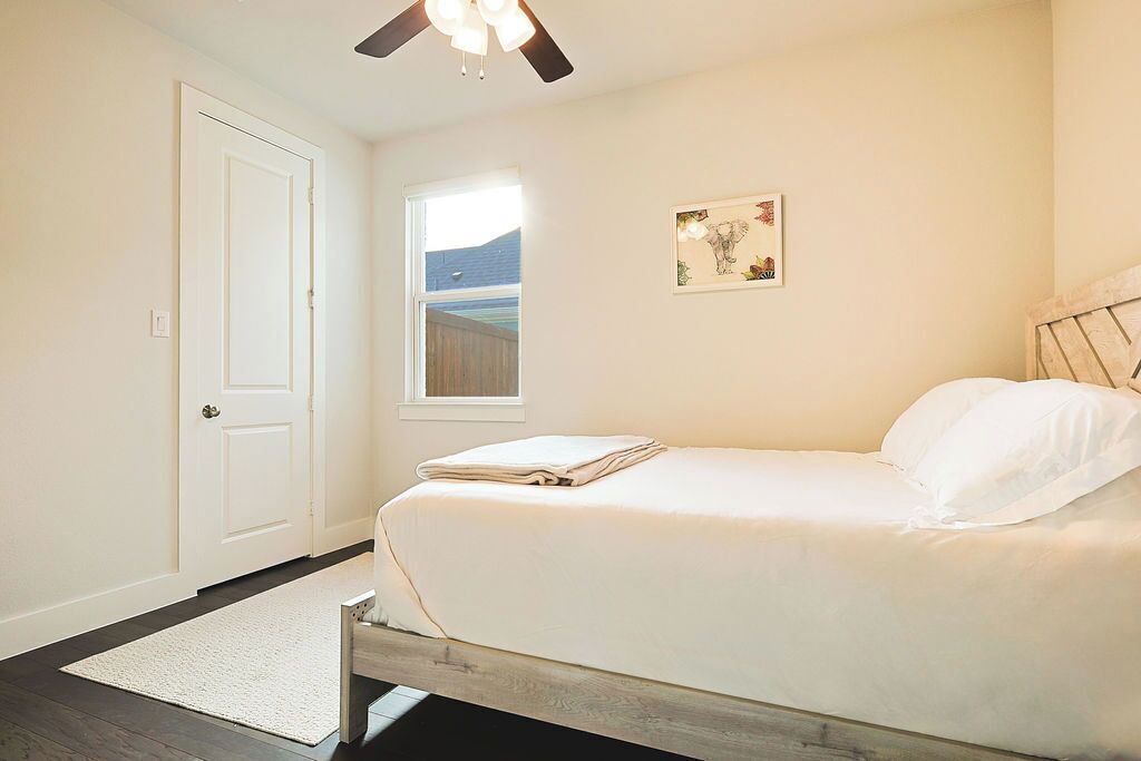 Photo of Bedroom in Garland