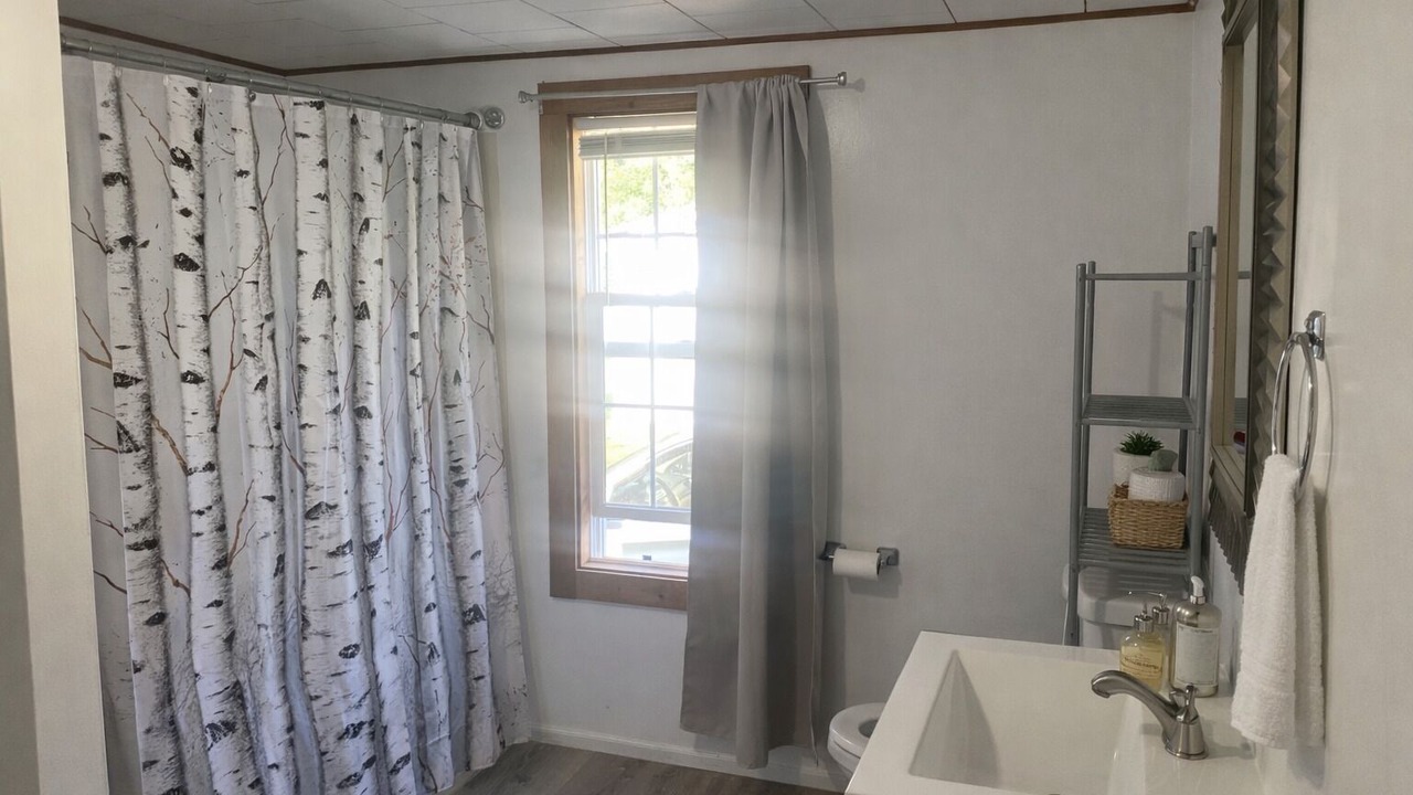 Photo of Bathroom in Curtis