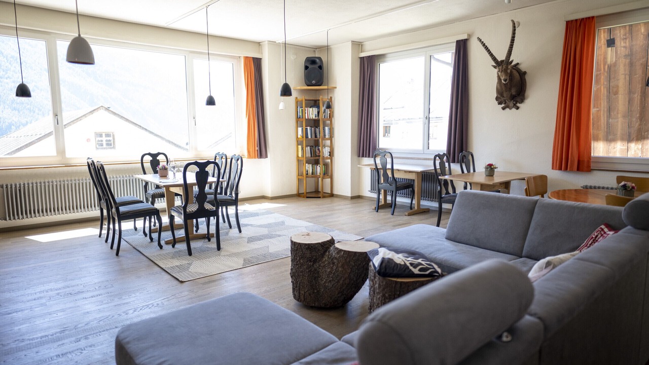 Photo of Livingroom in Tschlin