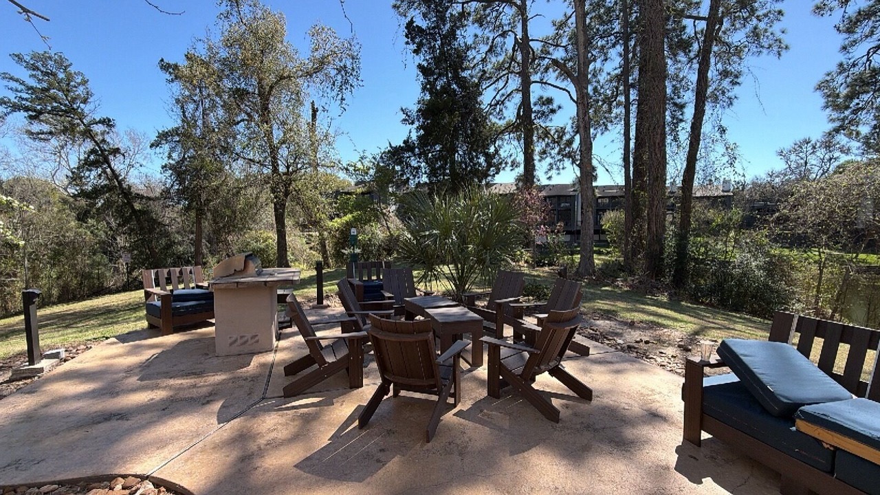 Photo of Outdoor in Woodlake - Briar Meadow