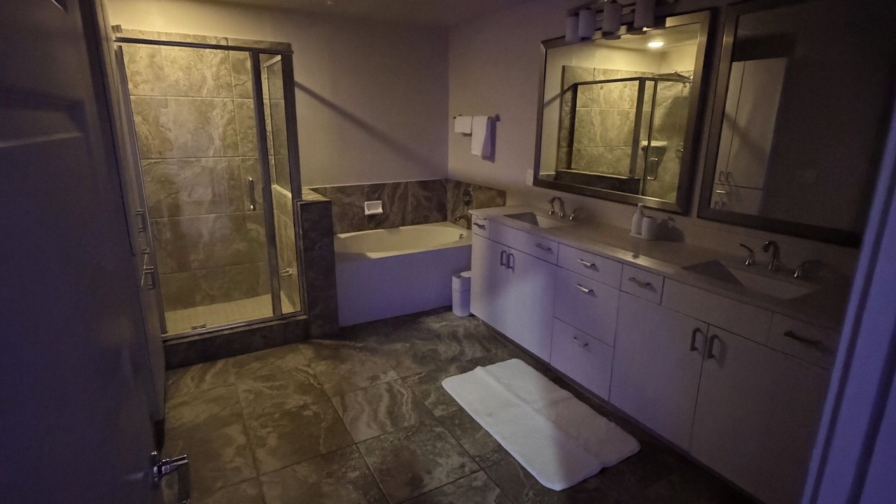 Photo of Bathroom in Woodlake - Briar Meadow
