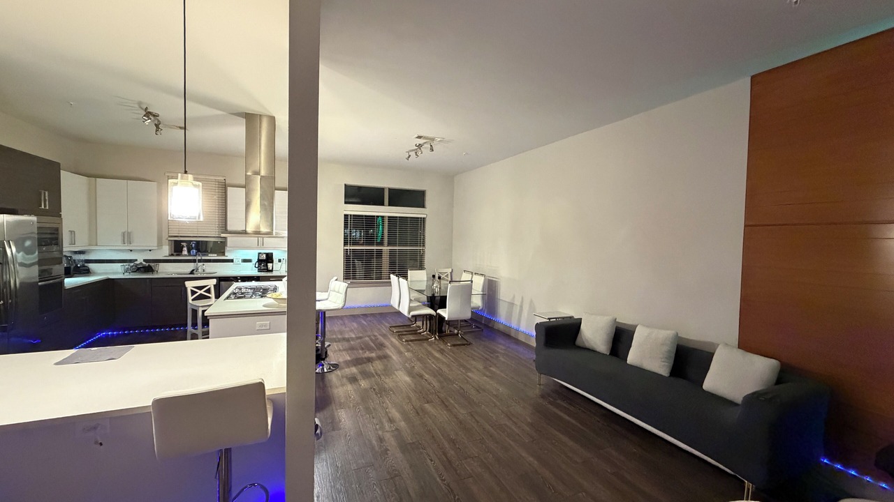 Photo of Livingroom in Woodlake - Briar Meadow
