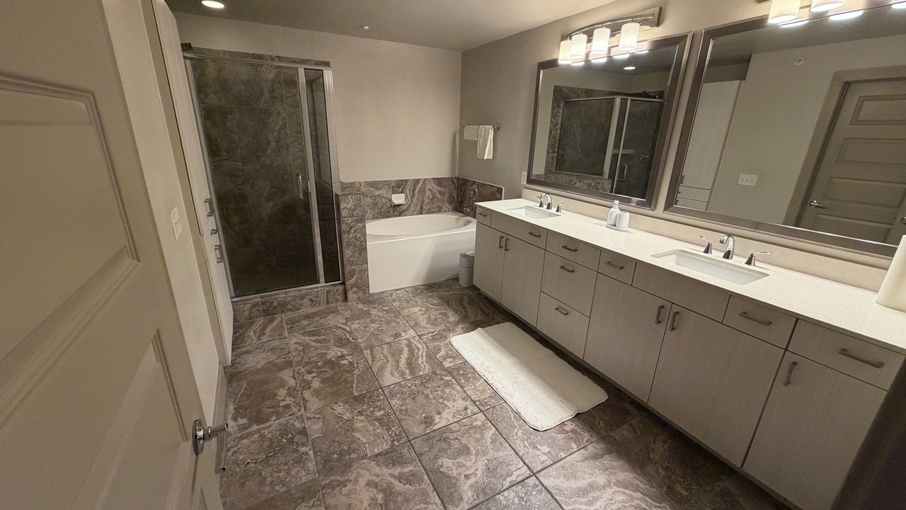 Photo of Bathroom in Woodlake - Briar Meadow