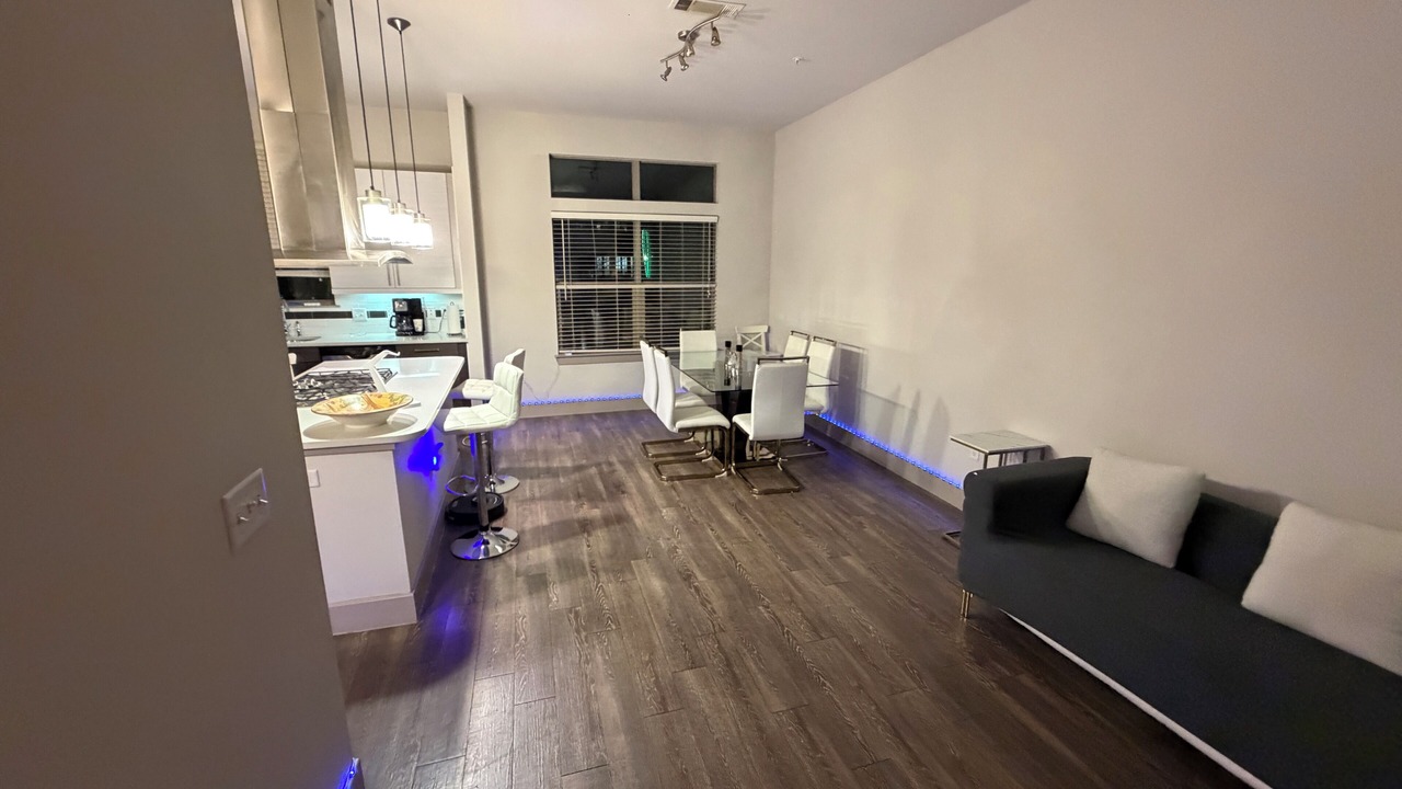 Photo of Livingroom in Woodlake - Briar Meadow