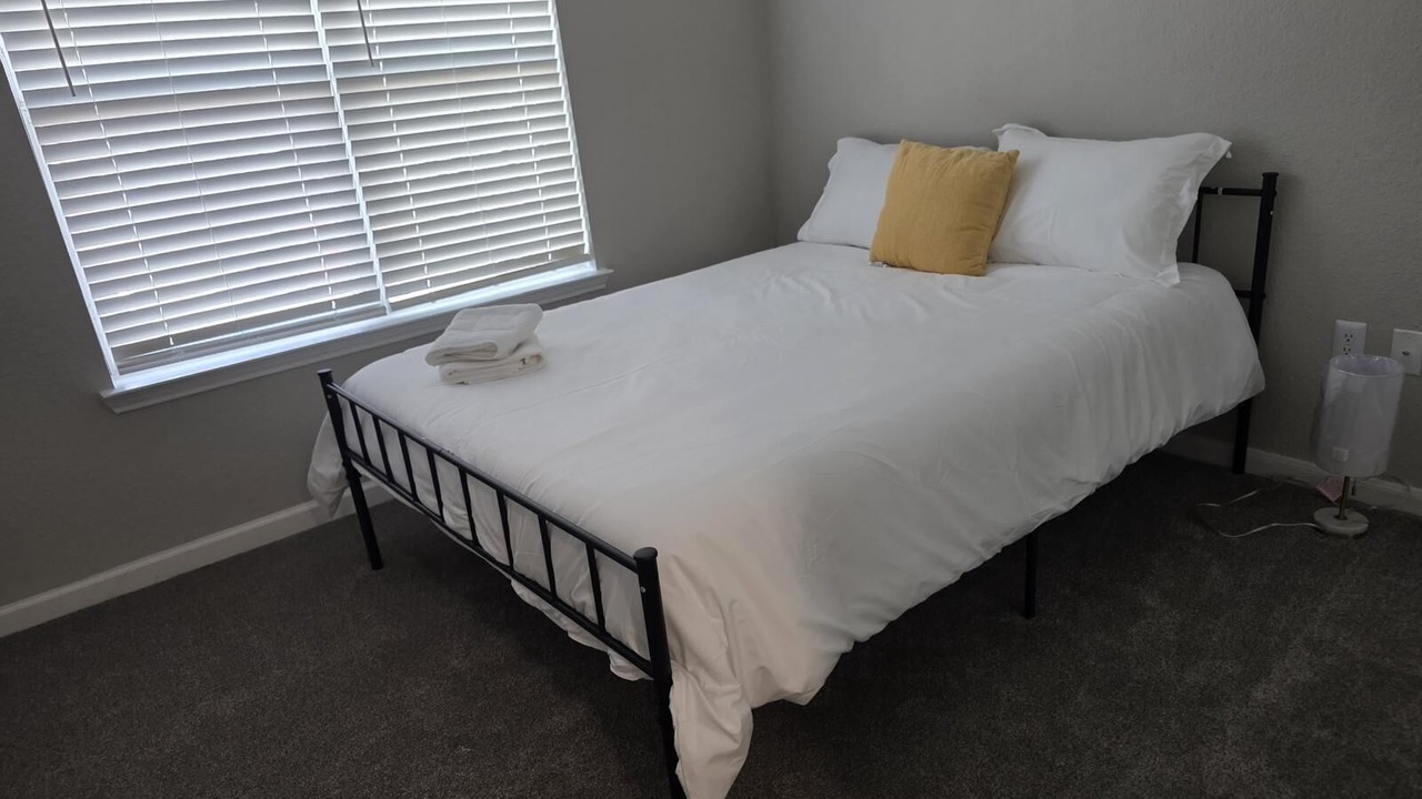 Photo of Bedroom in Lewisville