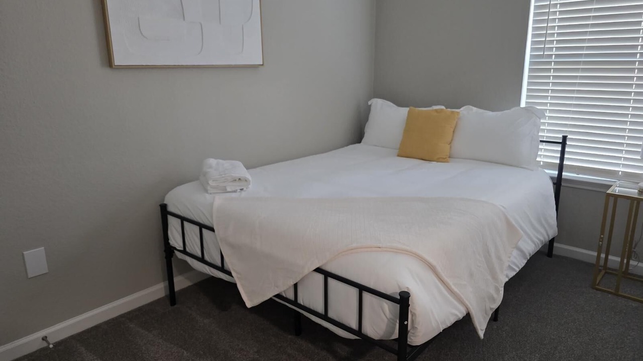 Photo of Bedroom in Lewisville