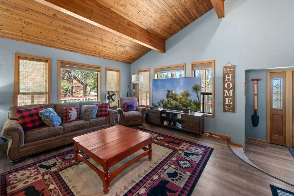 Photo of Livingroom in Big Bear Lake