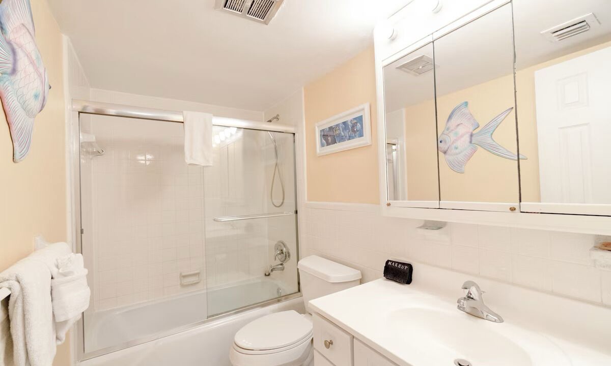 Photo of Bathroom in Key Colony Beach