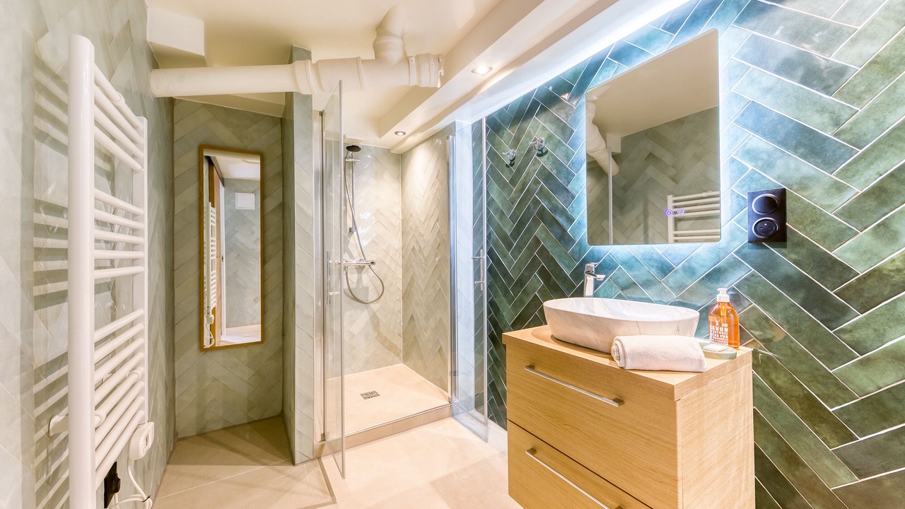 Photo of Bathroom in Joinville-le-Pont