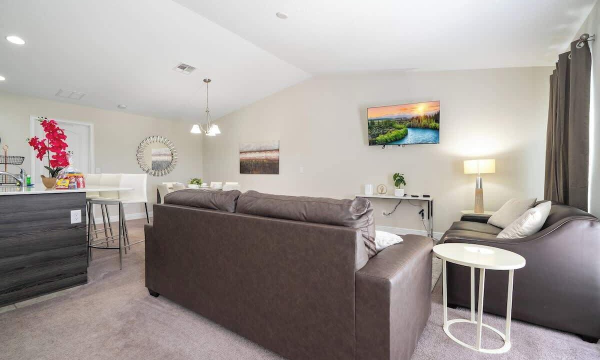 Photo of Livingroom in Haines City