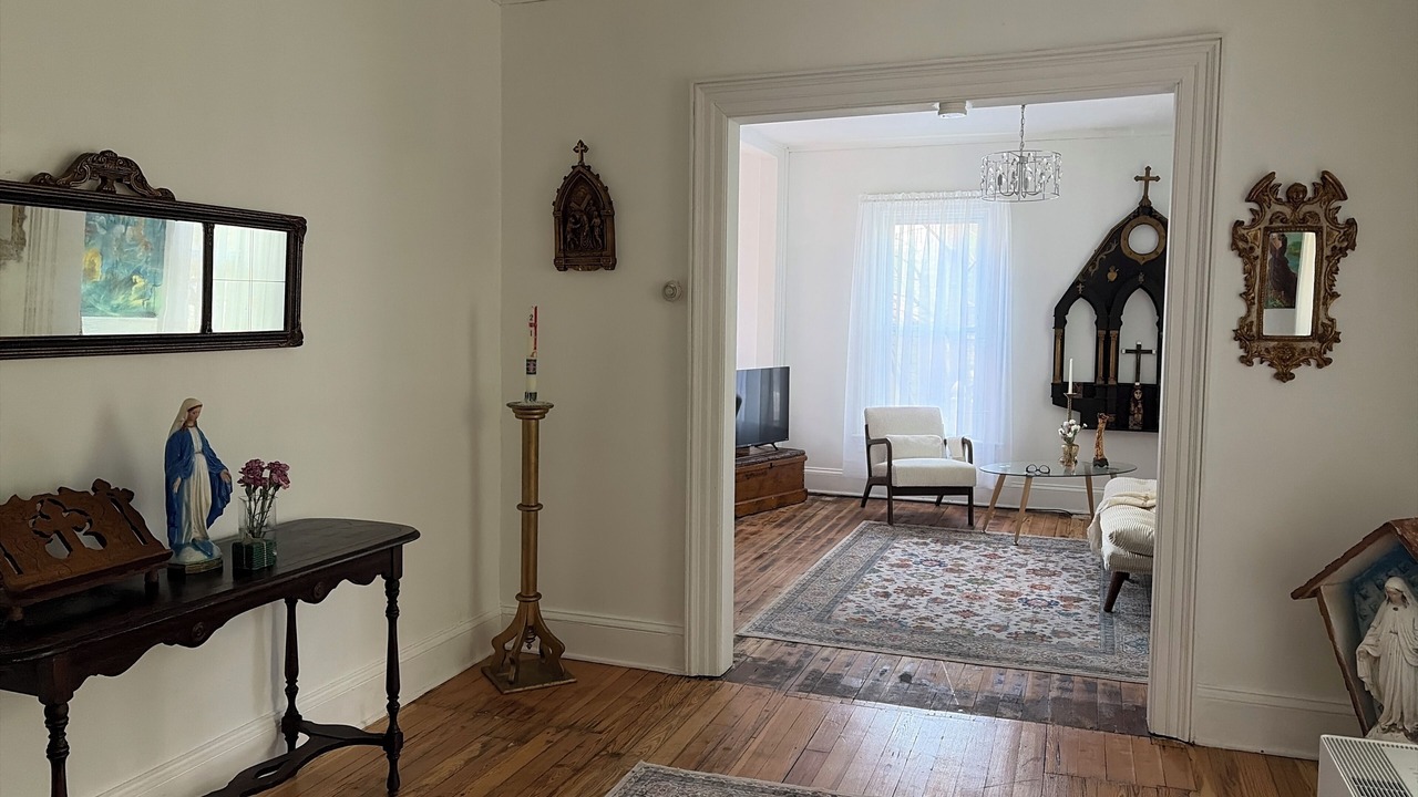 Photo of Livingroom in Little Falls