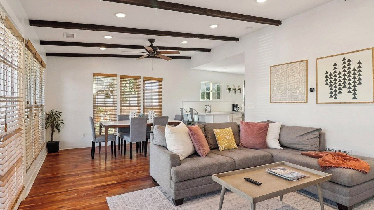 Photo of Livingroom in Ocean Beach