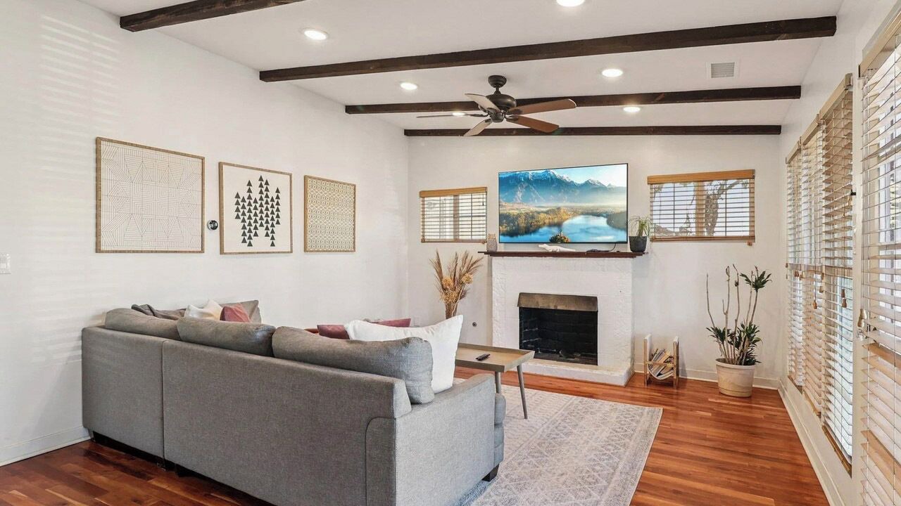 Photo of Livingroom in Ocean Beach