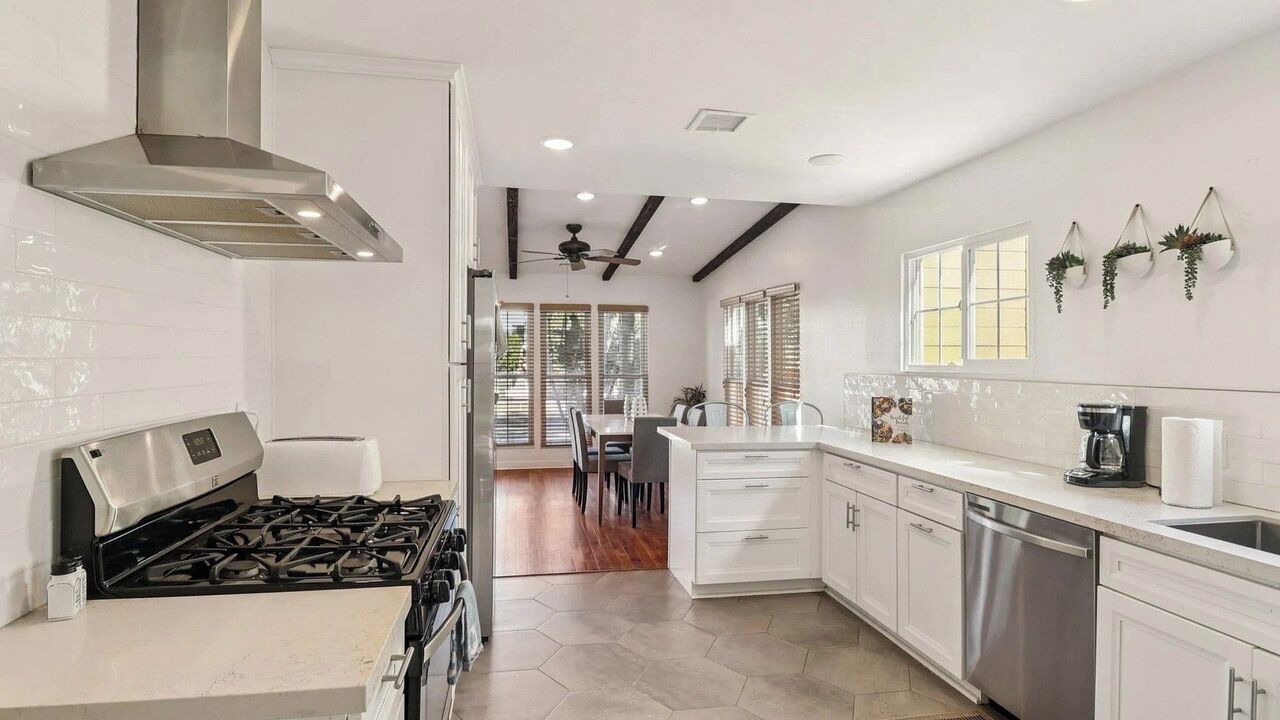 Photo of Kitchen in Ocean Beach