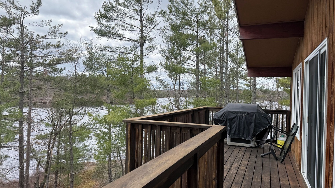 Photo of Patio Balcony in North Kawartha