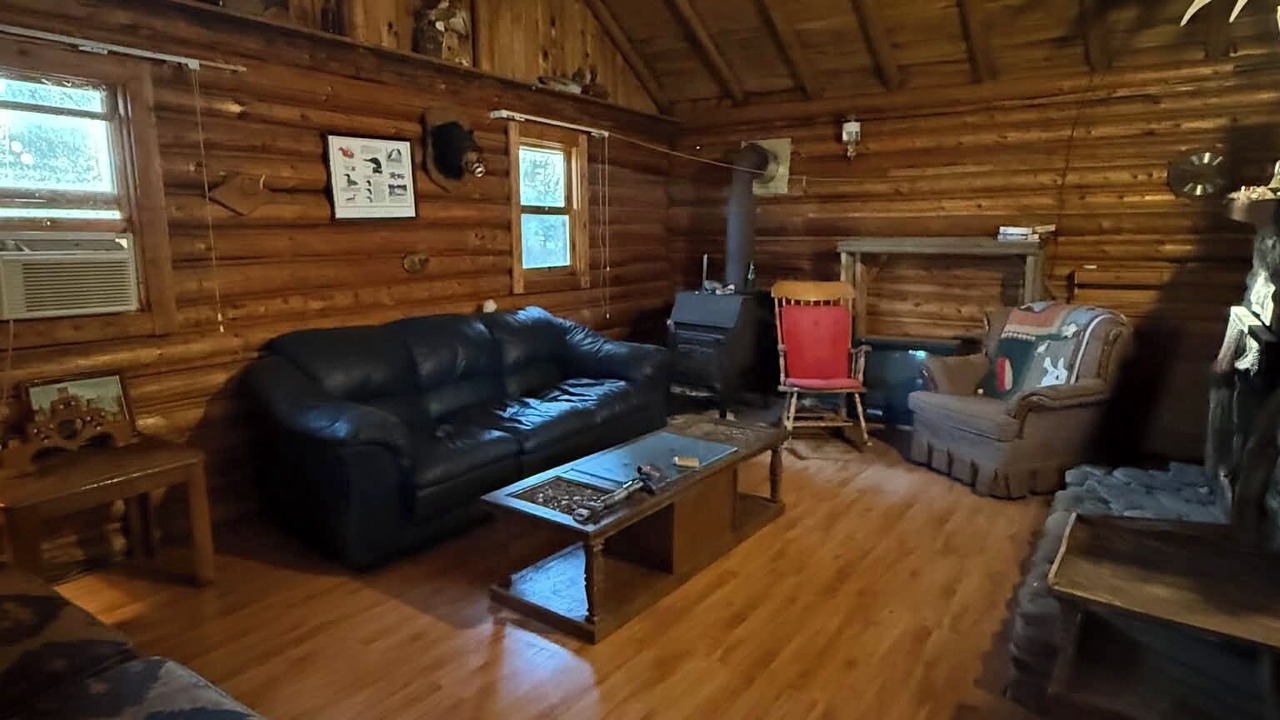 Photo of Livingroom in River Valley