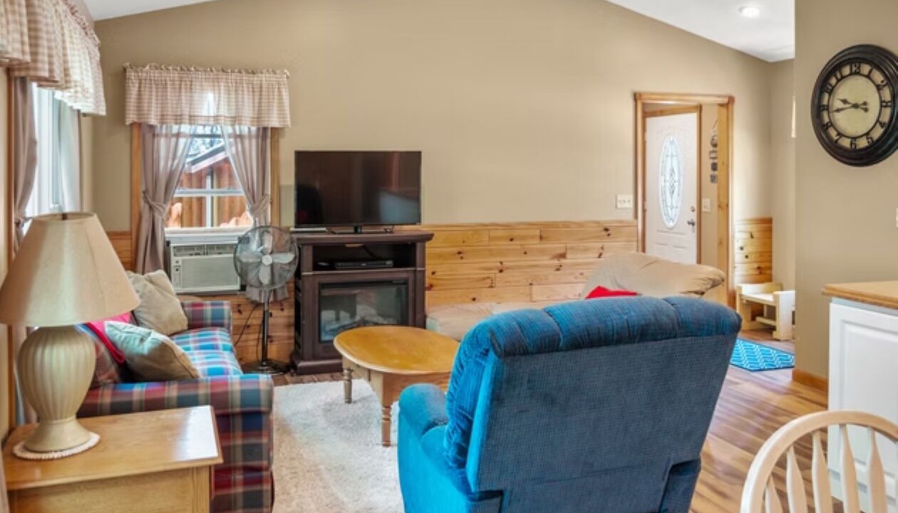 Photo of Bedroom in Gaylord