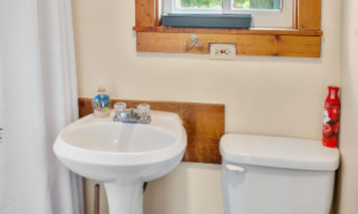 Photo of Bathroom in Gaylord