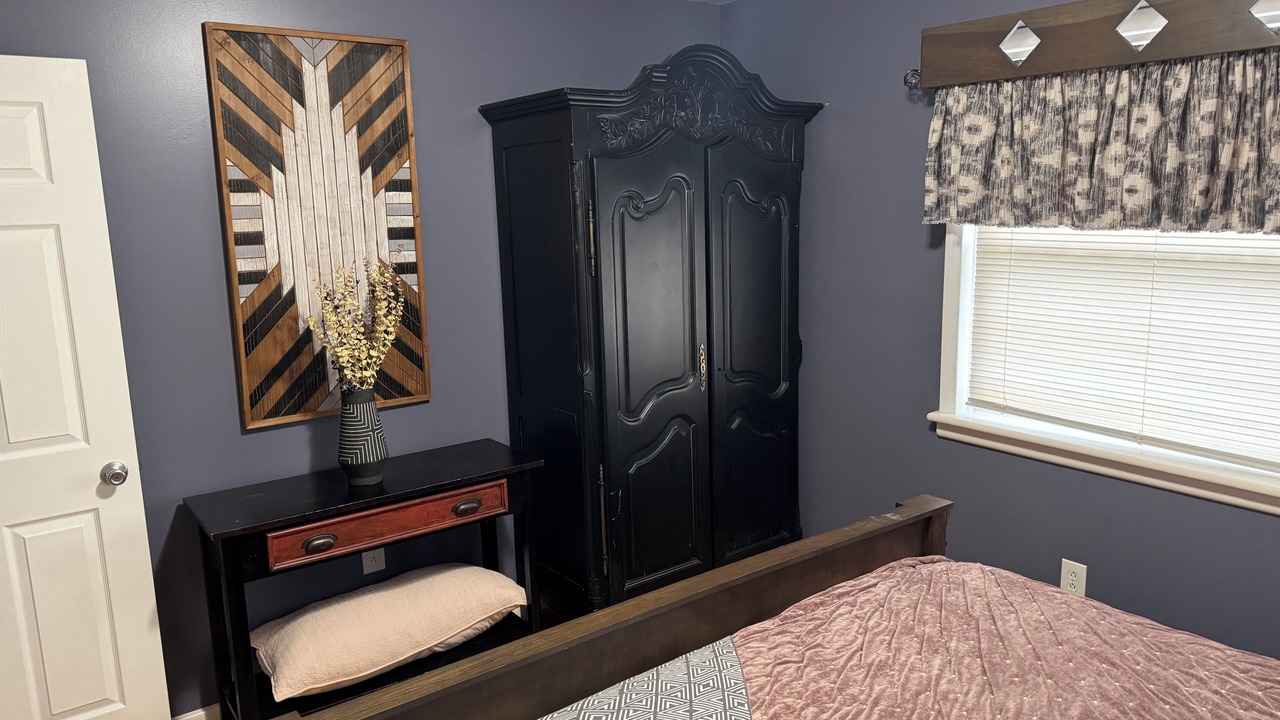 Photo of Bedroom in Cave Spring
