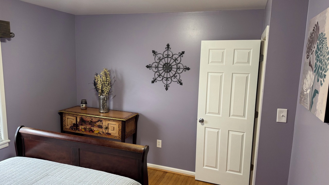 Photo of Bedroom in Cave Spring