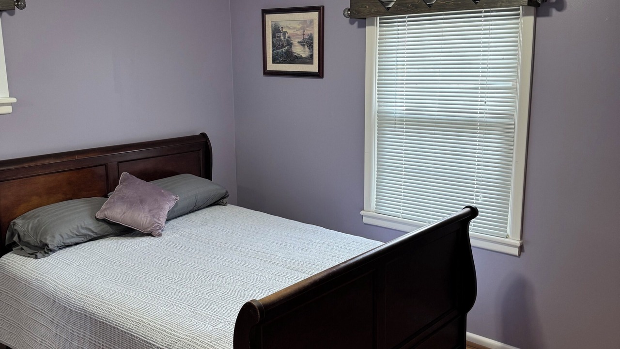 Photo of Bedroom in Cave Spring
