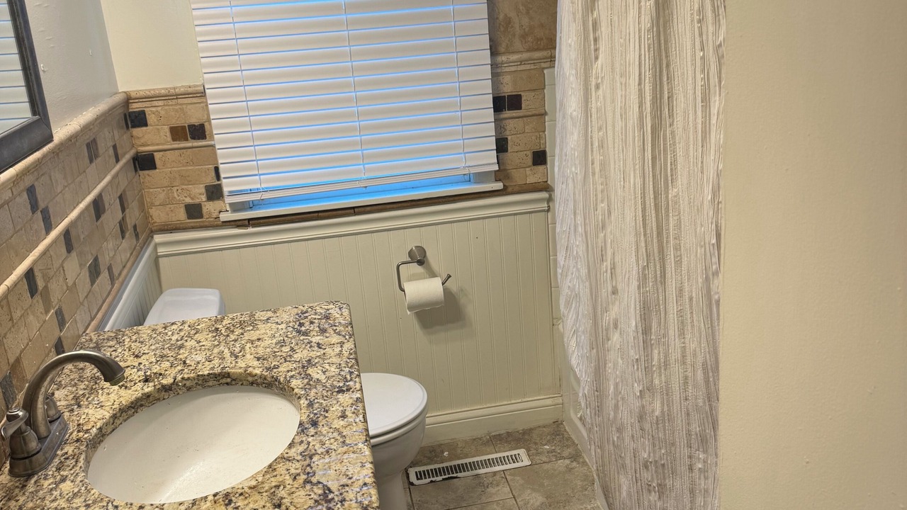 Photo of Bathroom in Fairway