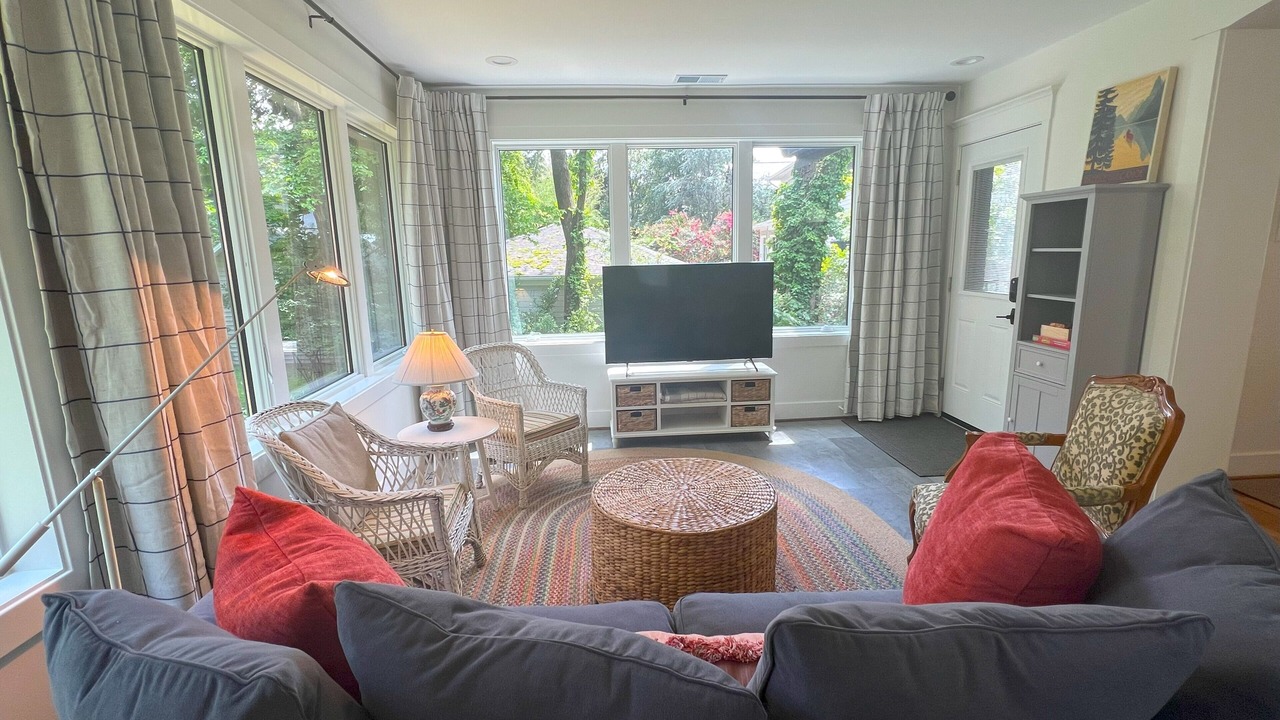 Photo of Livingroom in Falls Church