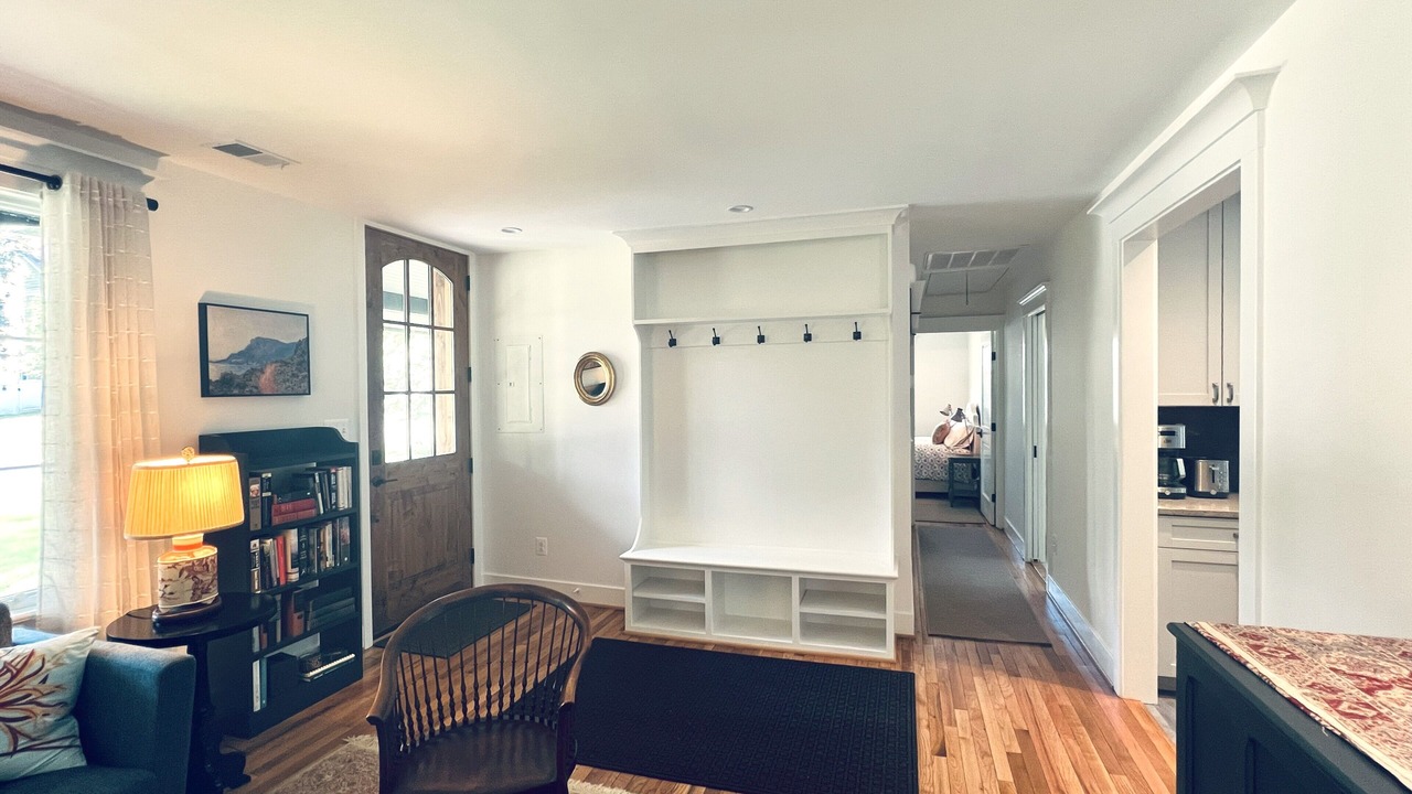 Photo of Livingroom in Falls Church