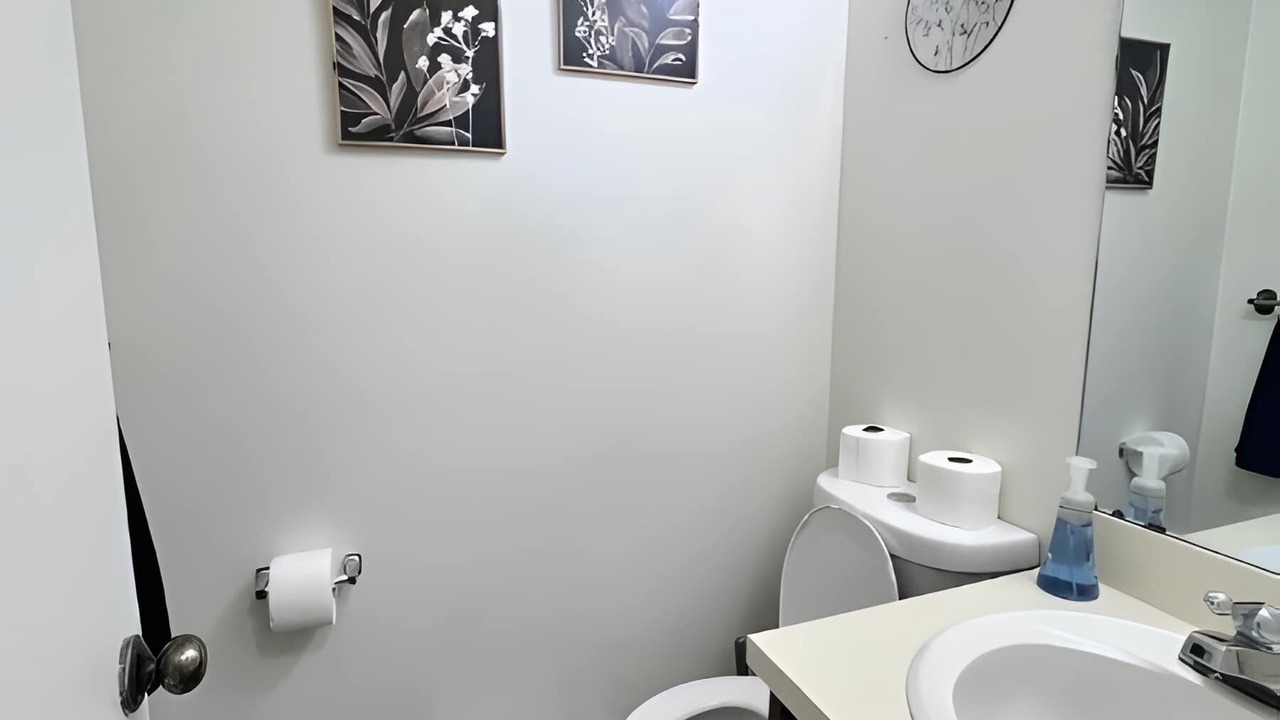 Photo of Bathroom in Plainview
