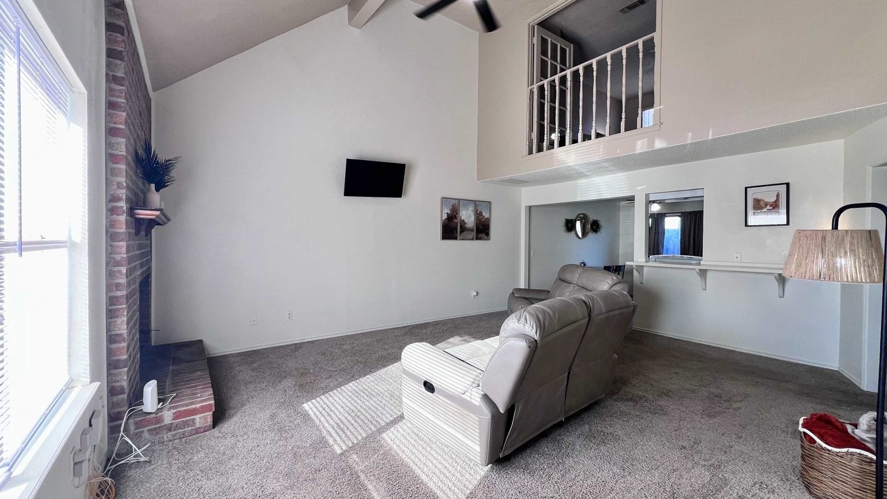 Photo of Livingroom in Plainview
