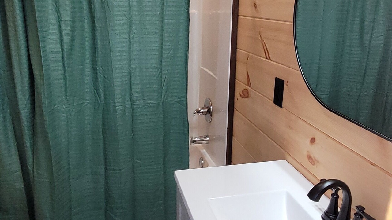 Photo of Bathroom in Jasper