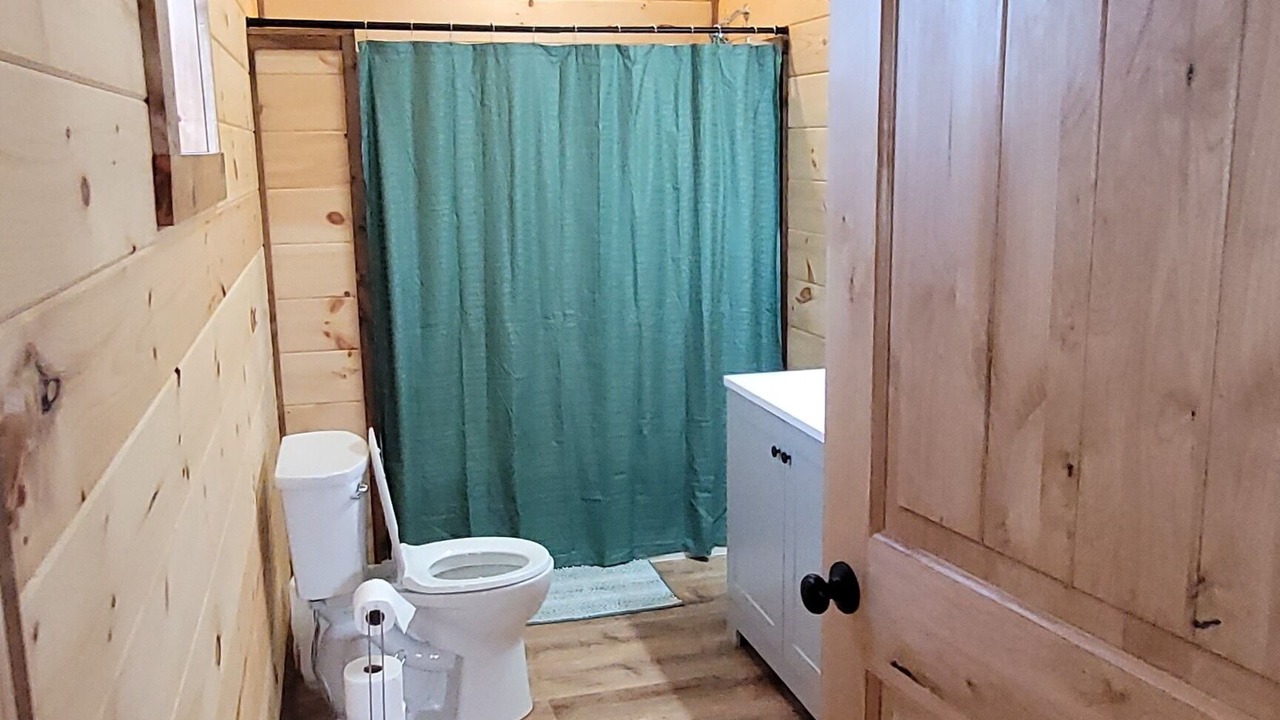 Photo of Bathroom in Jasper