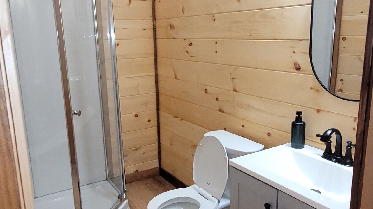 Photo of Bathroom in Jasper