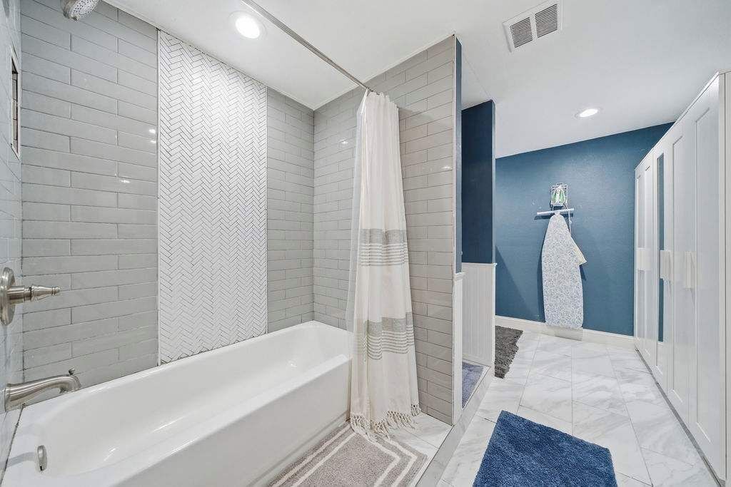 Photo of Bathroom in Buda