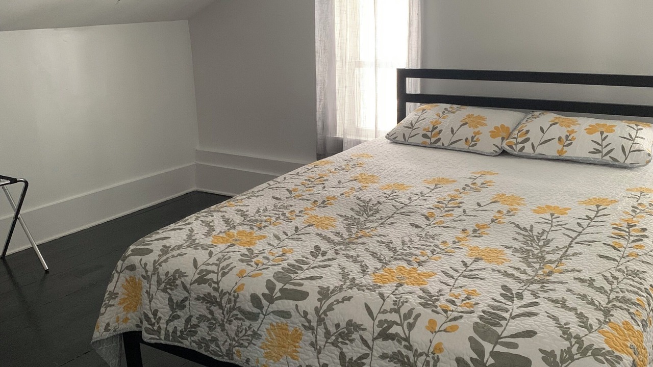 Photo of Bedroom in Town of Catharine